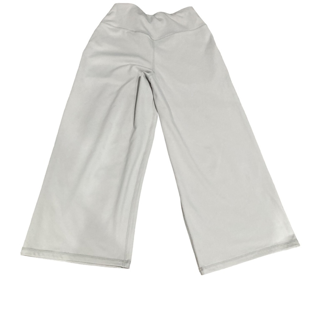 Promover wide leg cropped high waist capri pants with pockets. Size small. - Picture 2 of 6